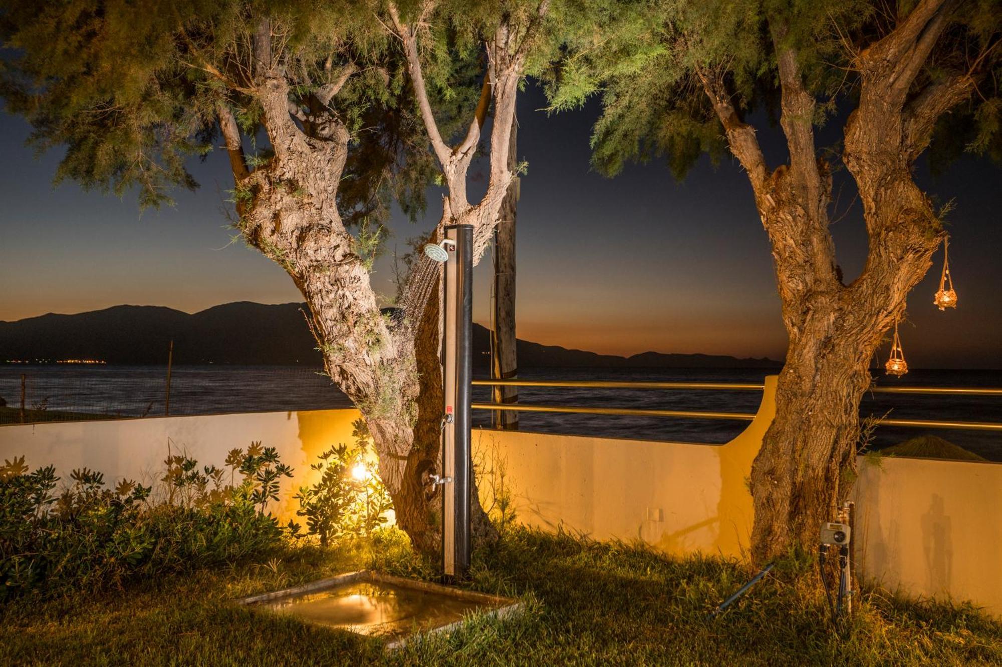 Big Blue Exclusive Beachfront Villa Kíssamos Extérieur photo